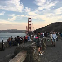 Golden Gate Brücke mit Bewunderern